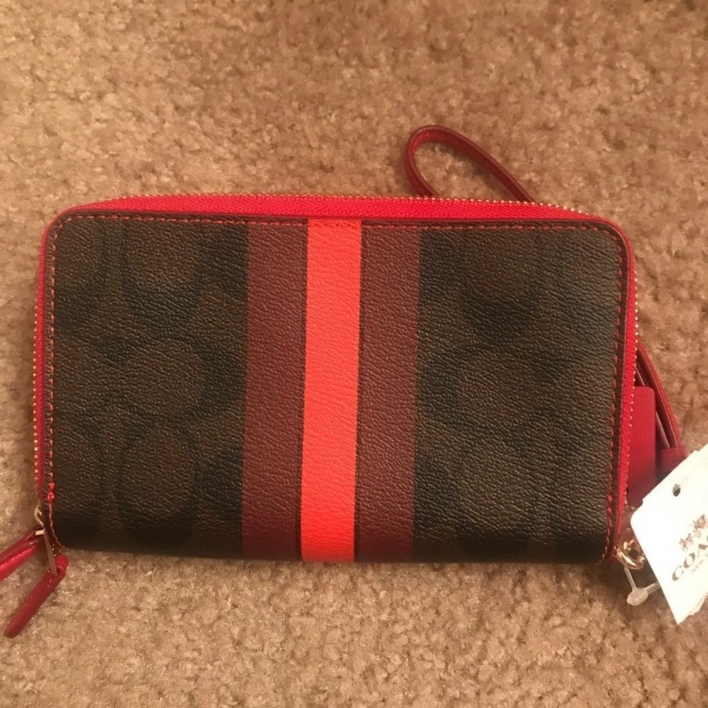 Coach Wallet - Picture 6 of 6